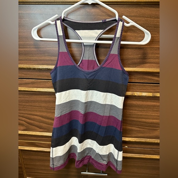 Lululemon Cool Racerback P2P 13.5” Size 4 - Picture 1 of 6